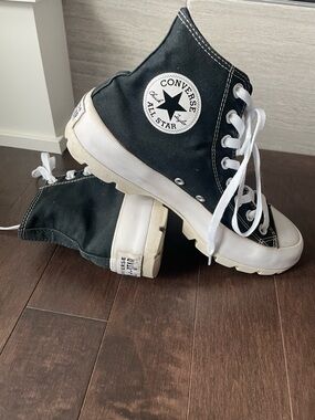 Converse Chuck Taylor All Star Lugged High Top Sneakers Women 9.5